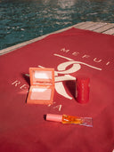 Me Fui x Rebeya: Telo, Lip Oil, Illuminante e Stick SPF50+